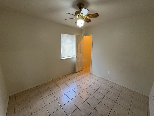 Building Photo - 1604 Grey Fox Trail
