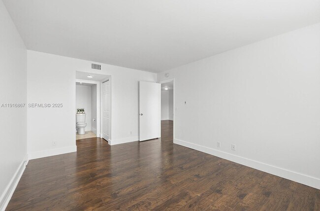 Building Photo - 12950 SW 4th Ct