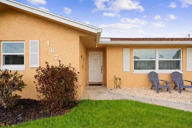 Building Photo - 1672 SW Angelico Ln