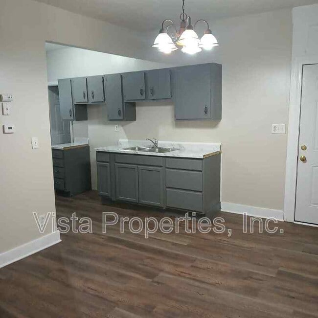 Building Photo - 3137 Northwestern Pkwy