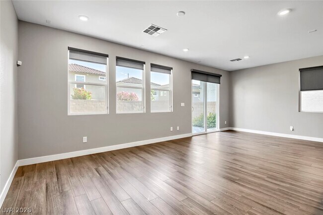 Building Photo - 7110 Cass Ave