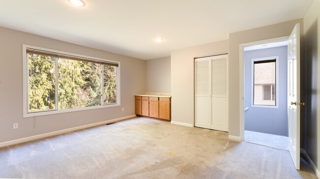 Building Photo - 23516 NE 22nd St