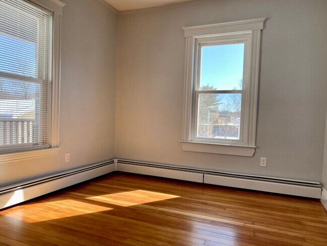 Building Photo - 24 Hancock St