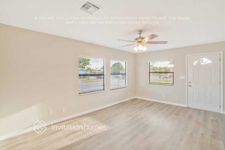 Building Photo - 2751 NW 23rd St