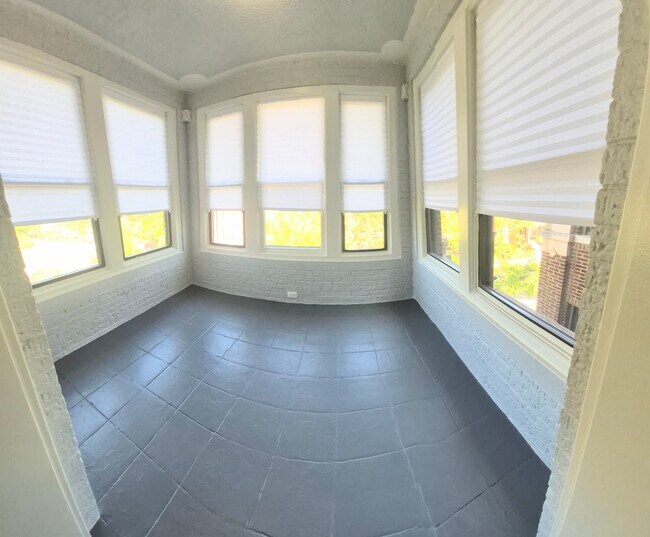 Building Photo - 6210 S Eberhart Ave