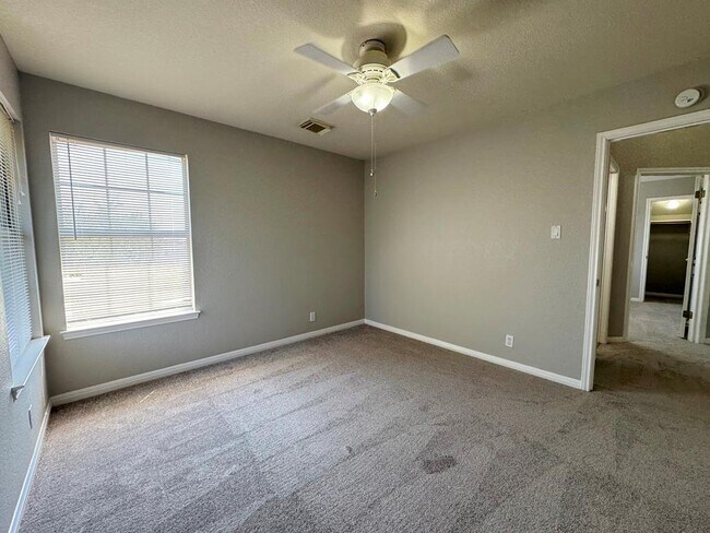 Building Photo - 5844 Back Bay Ln