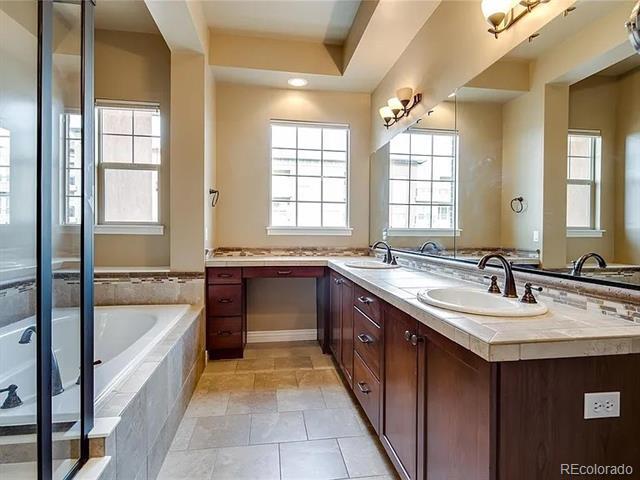 Building Photo - 10124 Inverness Main St