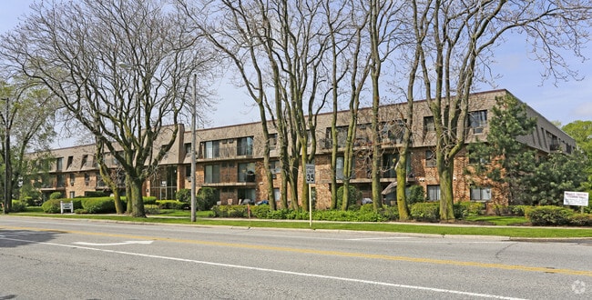 Building Photo - Park Meadows