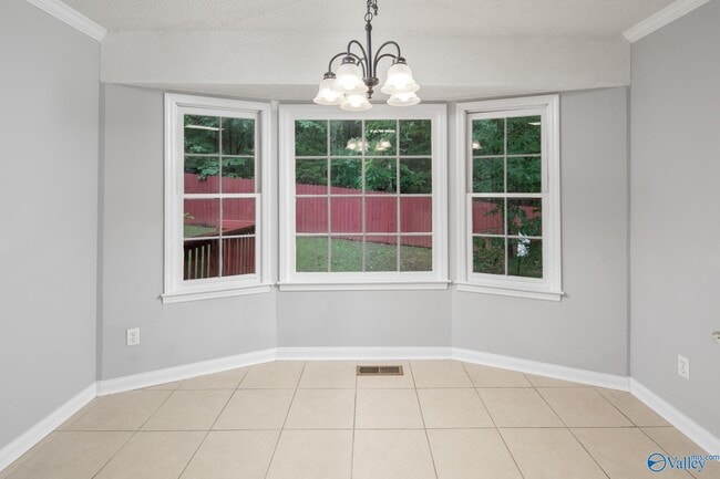 Building Photo - 2624 Excalibur Dr SE