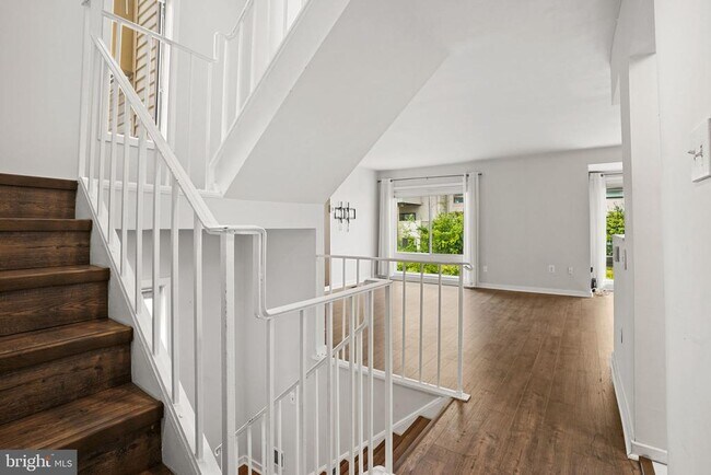 Building Photo - 18616 Pier Point Pl
