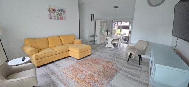 Building Photo - Furnished Rental in The Villages – 2BR/2BA Home on Del Toro Drive!