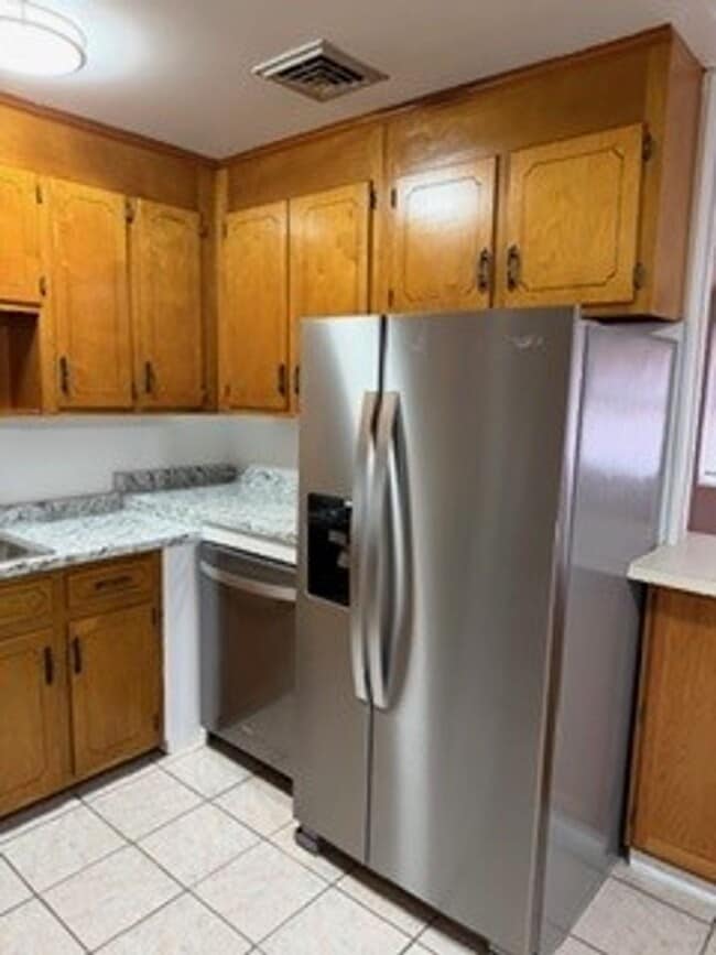 Building Photo - BROMLEY