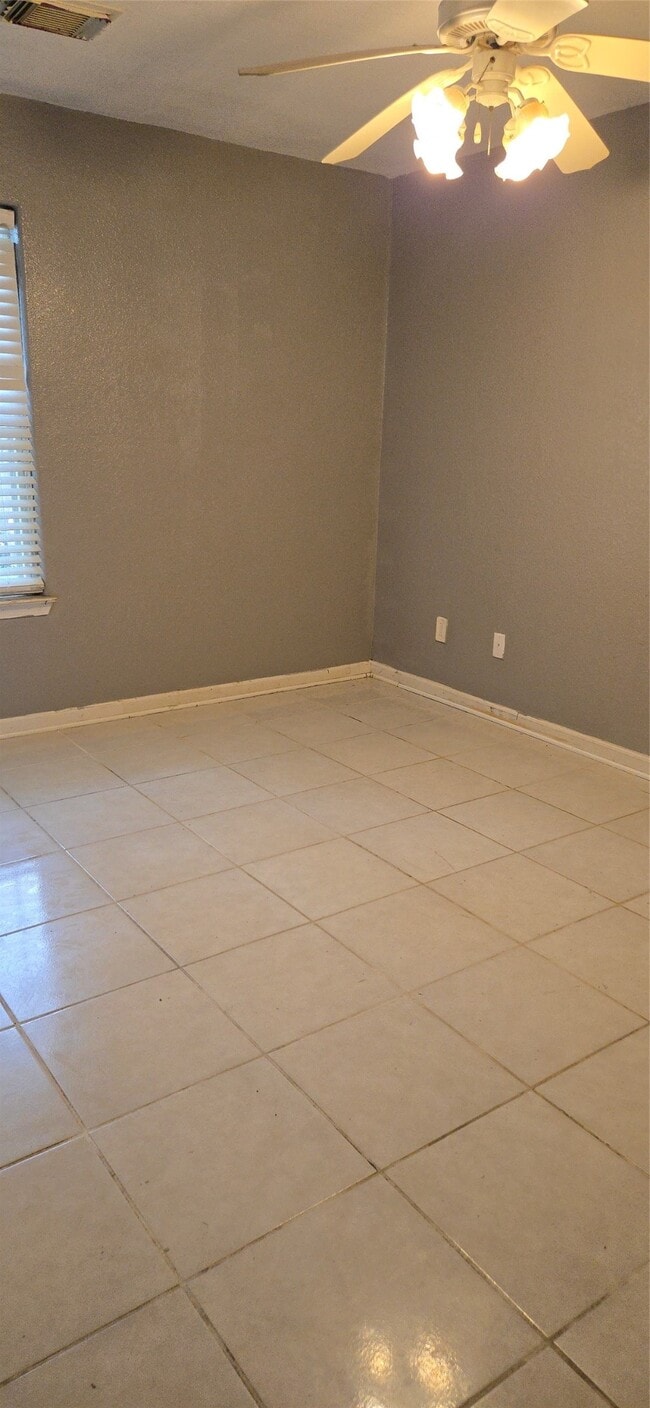 Building Photo - 11807 Greenmesa Dr
