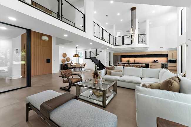 Building Photo - 1 E Wedgewood Glen