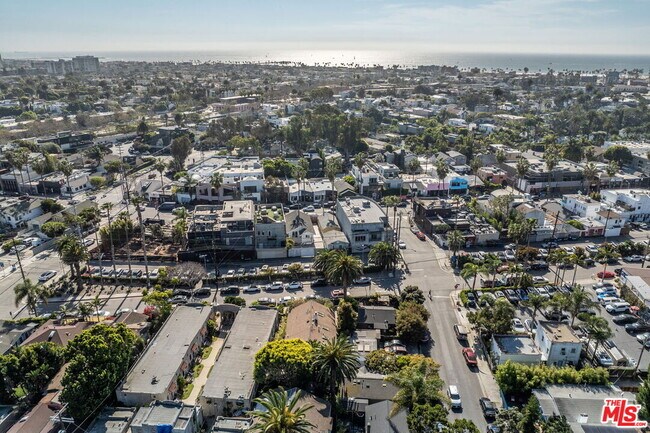 Building Photo - 1510 Electric Ave