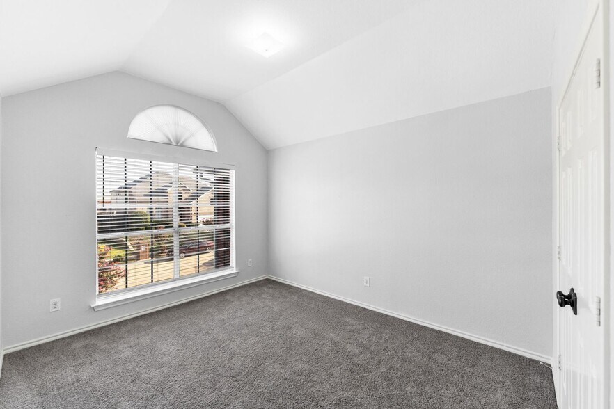 Building Photo - 5200 St Croix Ln