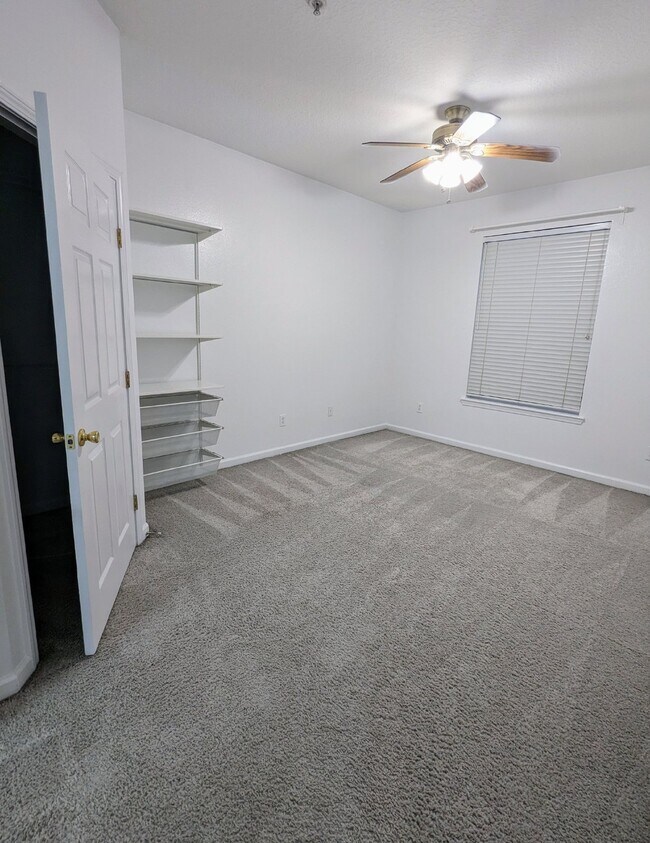 Building Photo - "Beautiful Move-In Ready 3/2 Condo near Town Center & UNF - Save $500 Off January Rent!"