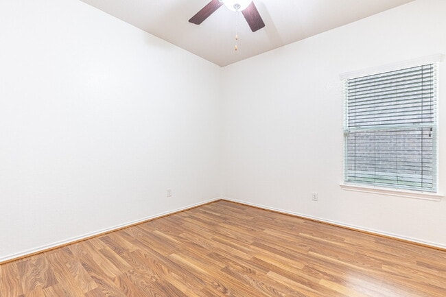 Building Photo - 7651 Mission Ledge