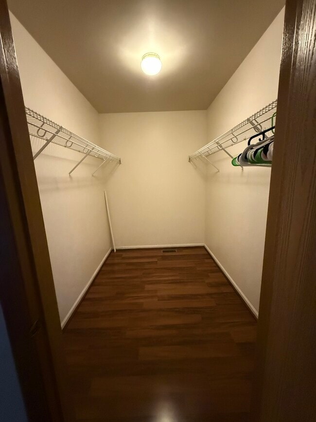 Building Photo - 412 Clifton Ln