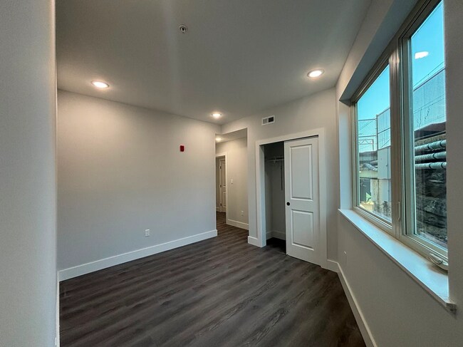 Building Photo - 1108 W Dauphin St
