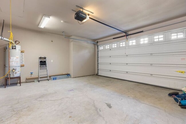 Building Photo - 9628 N Exeter Ave