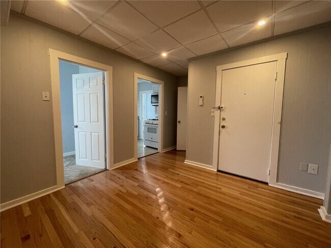 Building Photo - 40-40 Freebody St