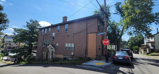 Building Photo - 201 Amabell St