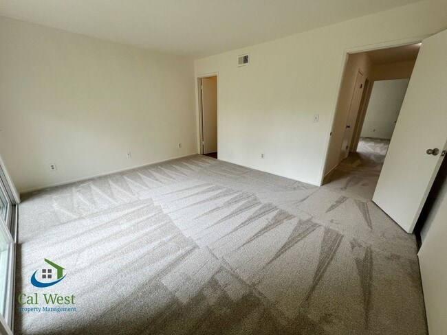 Building Photo - $4095-2 Bd/2.5 Ba Town home in Sunnyvale/Sunset Oaks Community