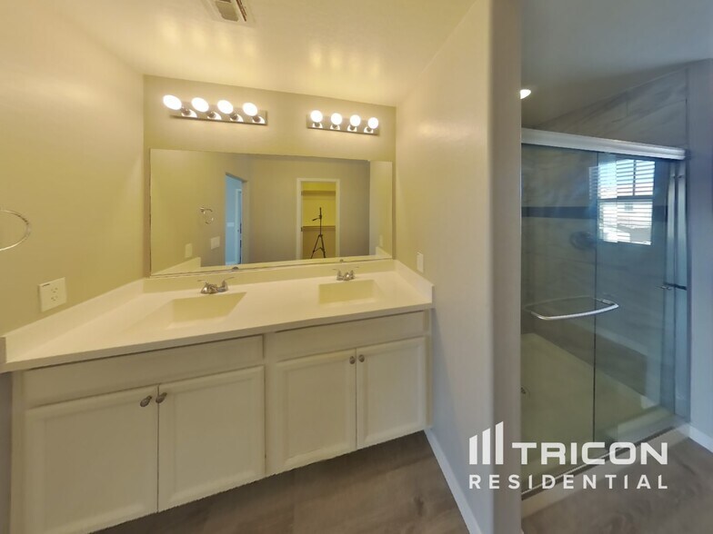 Building Photo - 4837 W Leodra Ln