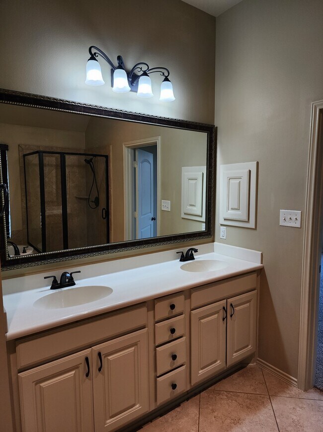 Building Photo - 16331 Gentle Slope Ln