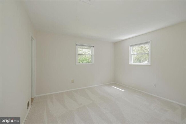 Building Photo - 5004 Eastchester Cir