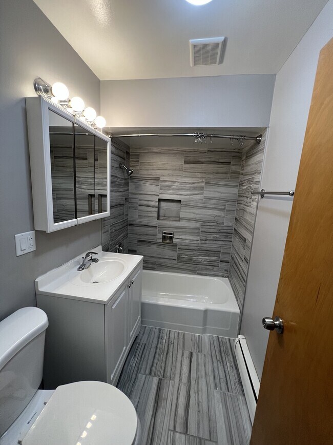 Building Photo - 8845 Cottage Grove