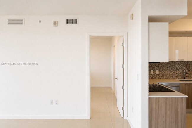 Building Photo - 5300 Paseo Blvd