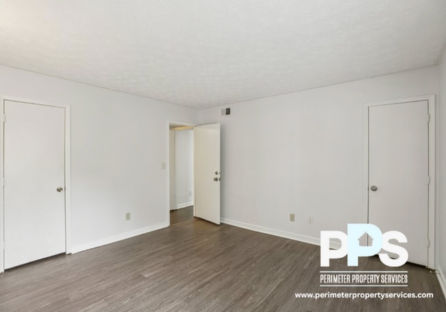 Building Photo - 801 Countryside Pl