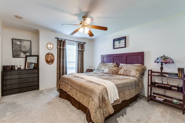 Building Photo - 9551 E Lake Highlands Dr