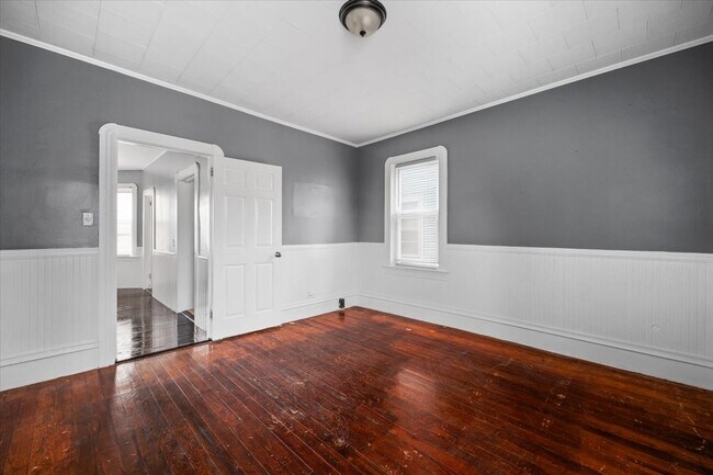 Building Photo - 646 Birch St