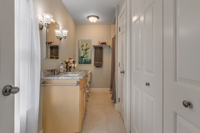 Building Photo - 2 Melvin St