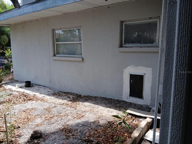 Building Photo - 5023 Inverness Dr