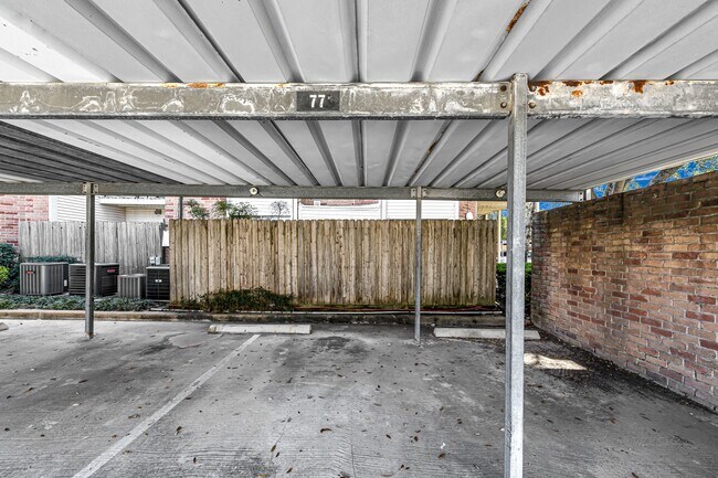 Building Photo - 10137 Waterstone Dr