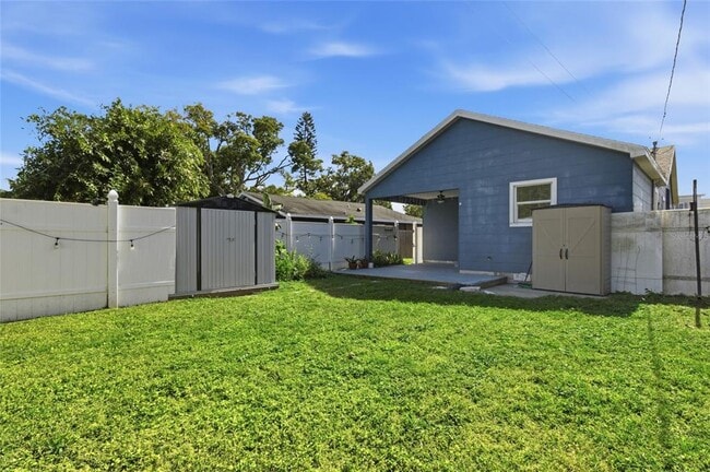 Building Photo - 469 38th Ave N