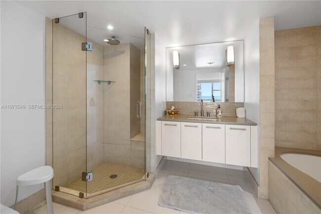Building Photo - 6801 Collins Ave