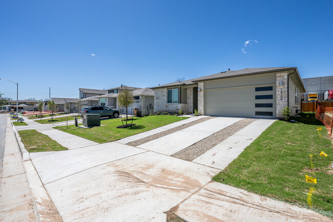 Building Photo - 13708 Lubeck Dr