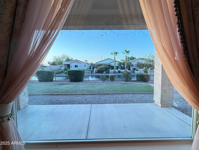 Building Photo - 642 E Torrey Pines Pl