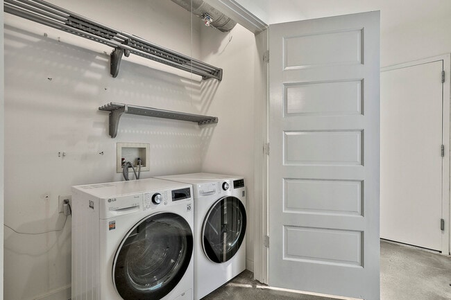 Building Photo - 675 Greenwood Ave NE