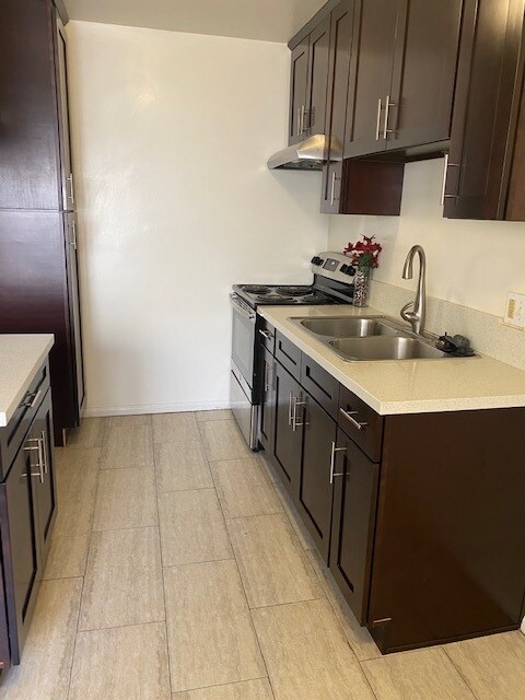 Building Photo - 13401 Victory Blvd