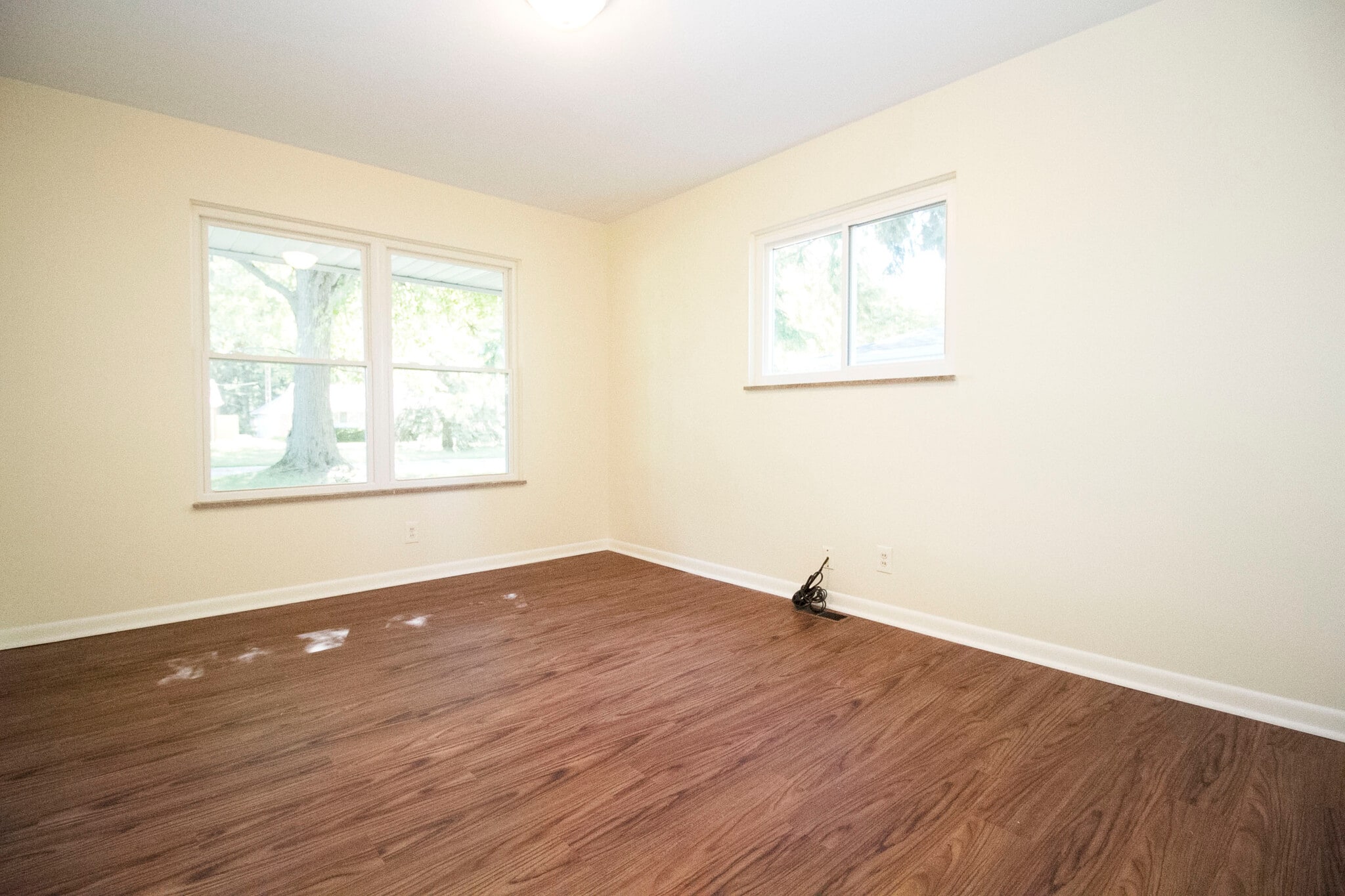 Building Photo - 2545 Amara Dr