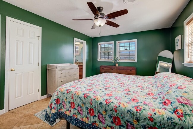 Building Photo - 3415 80th St