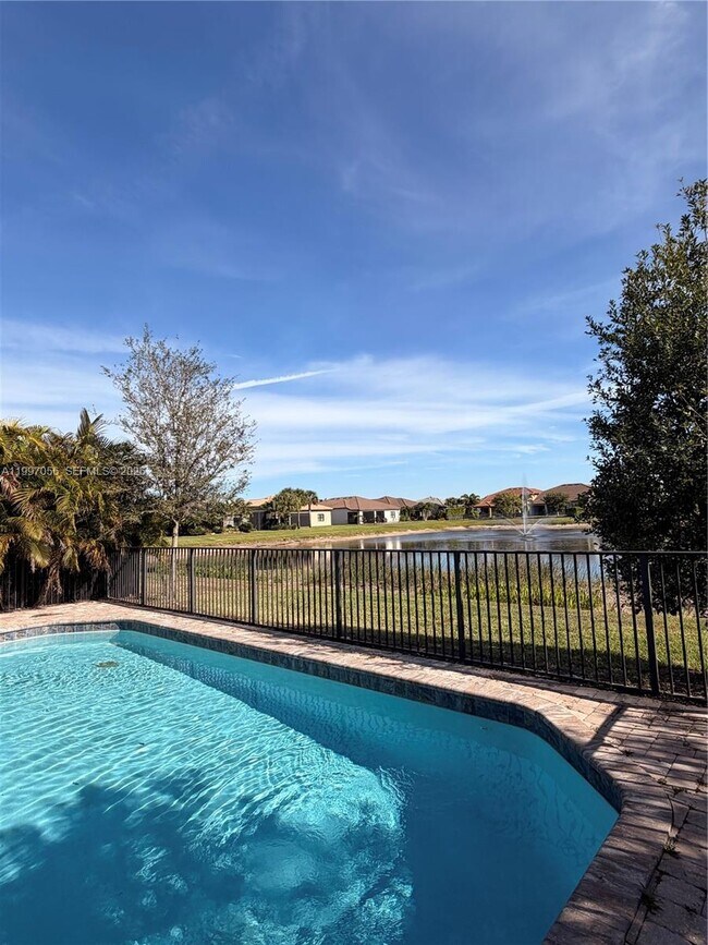 Building Photo - 5026 Piaffe Dr