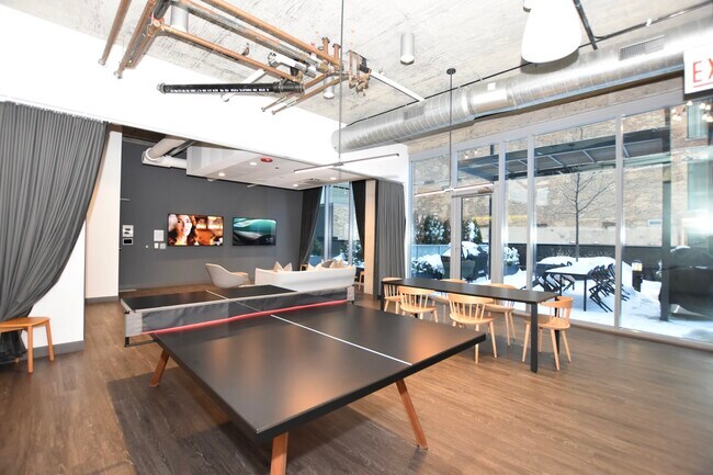 Building Photo - 60 E Randolph St