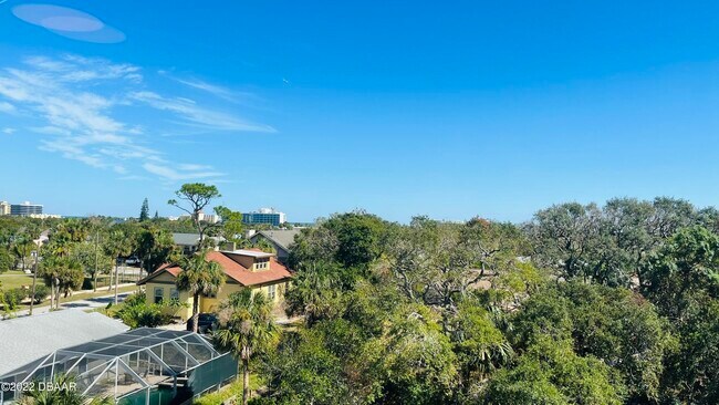 Building Photo - 732 N Halifax Ave